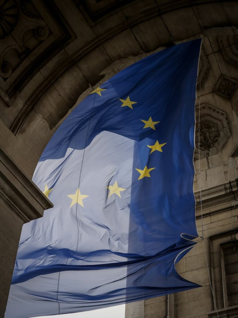 Uso de fondos europeos en España: Análisis del cumplimiento normativo y transparencia