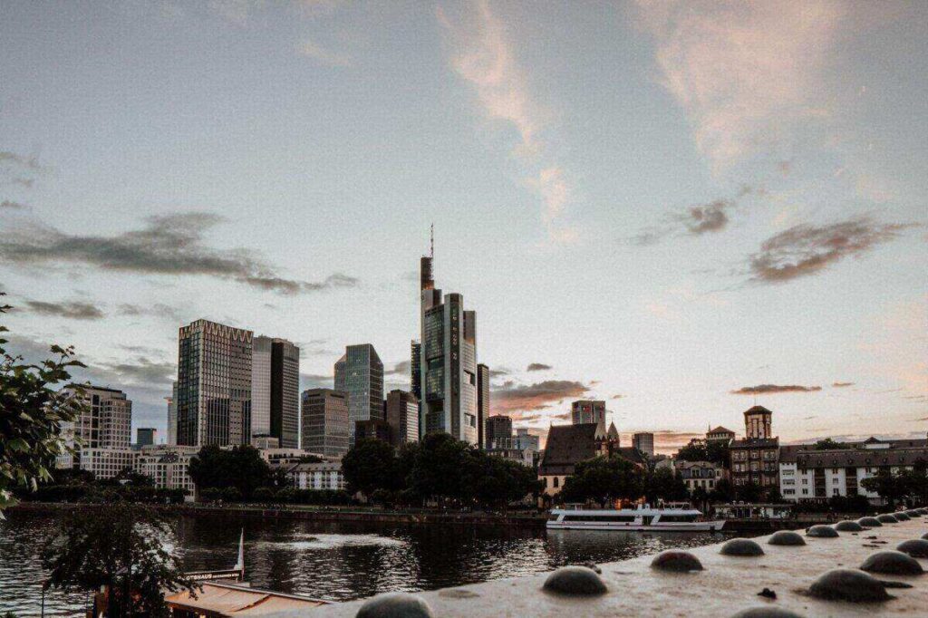 Impacto del recorte de crecimiento en la Eurozona: Análisis y perspectivas 2026