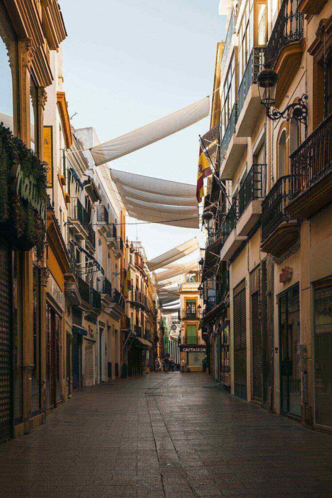 Inversión en centros comerciales en España: El retorno del capital internacional y las SOCIMI