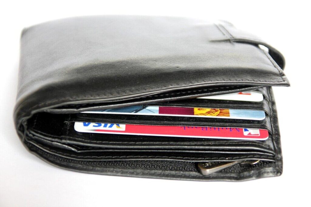 Tarjetas revolving: Cómo identificar intereses abusivos y salir de la trampa de la deuda
